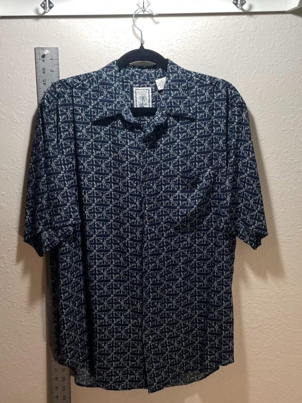 Roundtree & Yorke Navy White Short Sleeve Button Up Shirt Resort - Medium